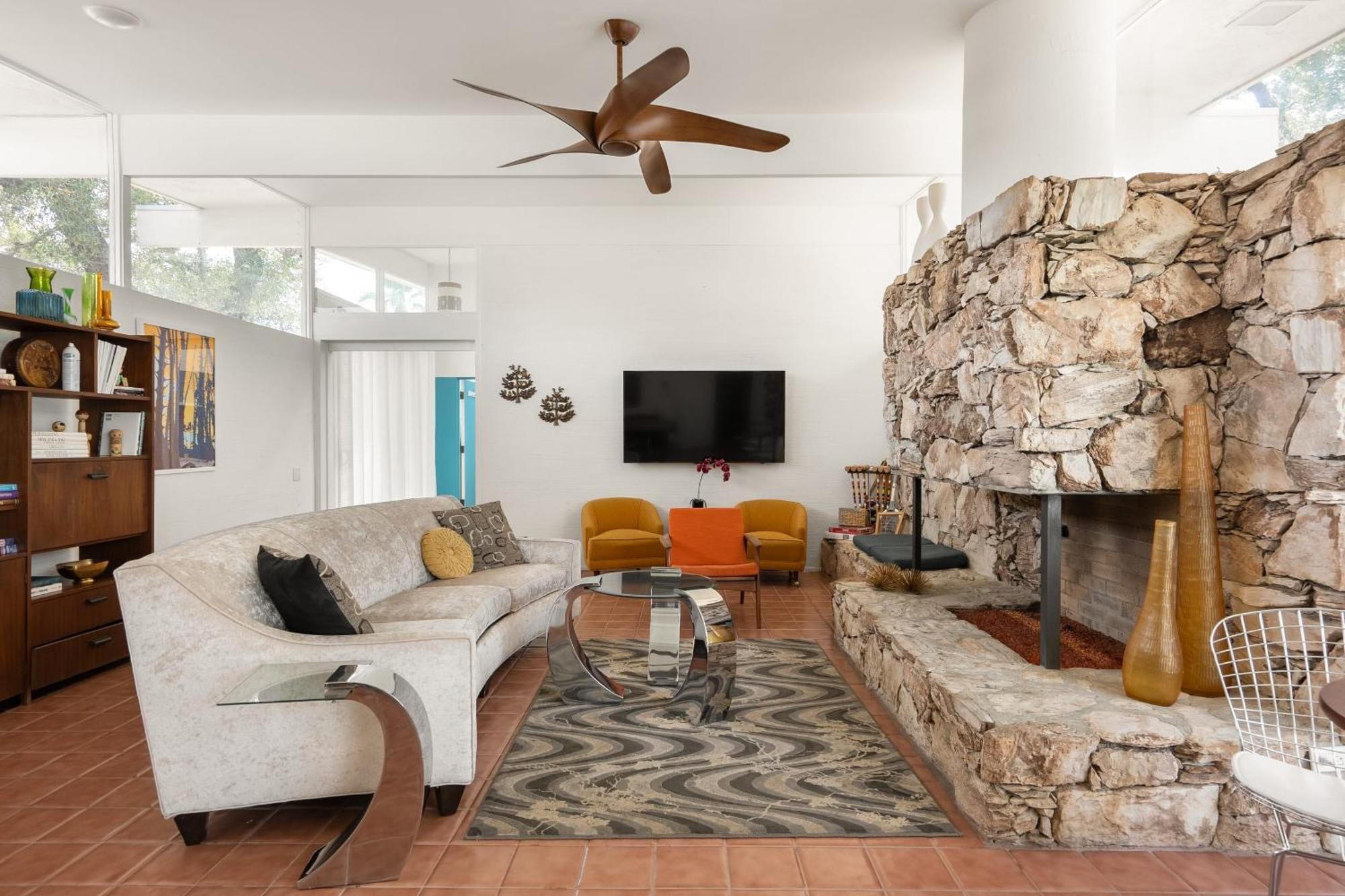 The Monkey Tree Hotel Buyout By Avantstay Entire Hotel Buyout Funky Rooms W Modern Amenities Palm Springs Exterior photo